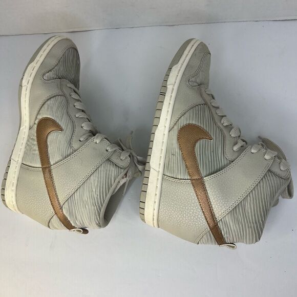 NIKE Dunk Sky Hi Light Bone-Sail-Metallic Red Bronze Women’s US 9.5 528899-013 - Picture 4 of 13